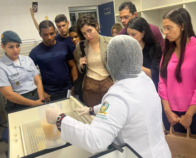 Alunos de Direito da Fanese fazem visita guiada ao Arquivo Judiciário