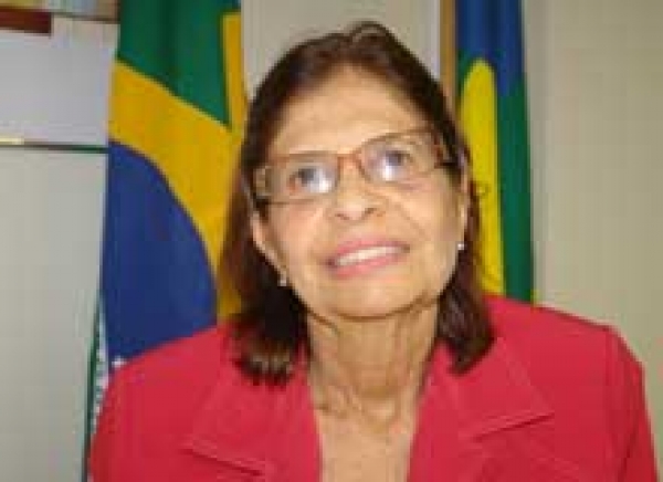 Ana Medina lança hoje a vida e a obra de Mário Cabral