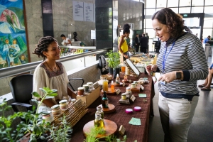 Semana do Meio Ambiente: feira de artesanato conscientiza servidores, magistrados e usuários no Bessa