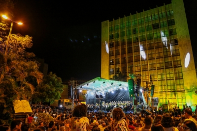 Concerto natalino do TJSE reúne centenas de pessoas na Praça Fausto Cardoso