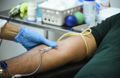 Parceria entre o Centro Médico e o Hemose possibilita doação de sangue dos servidores