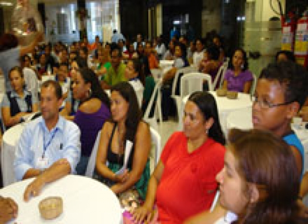 Confraternização de Natal é realizada para servidores terceirizados do TJSE