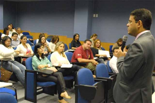 TJSE capacita gestores em Licitações e Gestão em Contratos