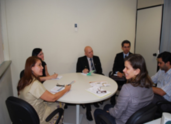 TJSE recebe visita de representantes do Judiciário goiano