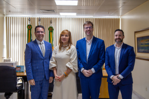 Presidente do TJSE recebe representantes da Iguá Saneamento
