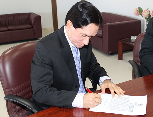 Desembargador Ruy Pinheiro toma posse como membro substituto do TRE