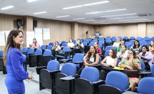Equipe do Tribunal capacita profissionais que atuam em Centros de Atendimento à Mulher