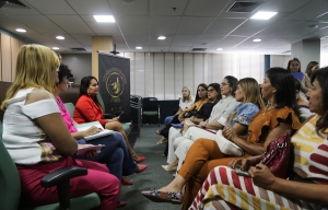 Paz em Casa: Coordenadoria da Mulher reúne prefeitas e prefeitos