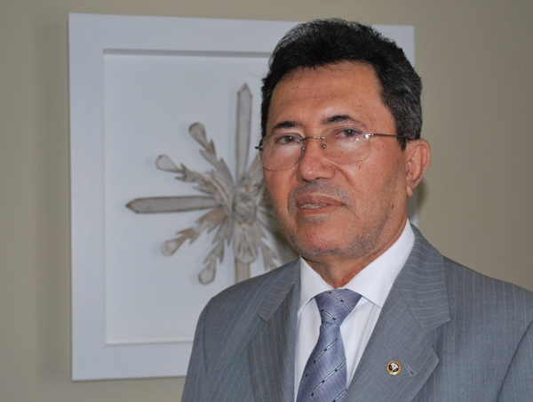 Desembargador Edson Ulisses participa de congresso sobre saúde suplementar