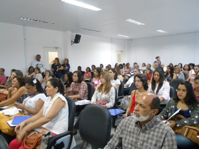 Professores recebem capacitação para abordar violência contra mulher em sala de aula