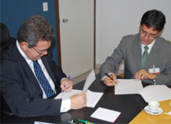 TJSE e UFS assinam convênio para pesquisa e extensão