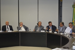 Presidente do TJSE participa de reunião com governador sobre orçamento de 2016