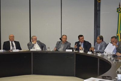 Presidente do TJSE participa de reunião com governador sobre orçamento de 2016