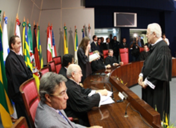 Juiz Netônio Machado toma posse como Desembargador