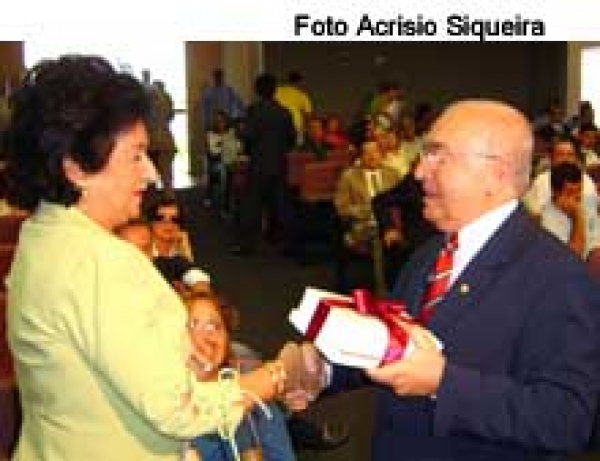 TRE lança três publicações