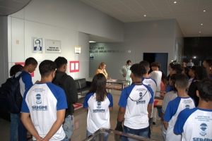 Arquivo Judiciário: estudantes da rede pública visitam a mostra “Dia dos Povos Indígenas”
