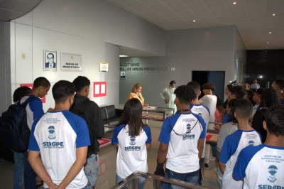 Arquivo Judiciário: estudantes da rede pública visitam a mostra “Dia dos Povos Indígenas”