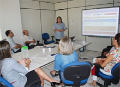 Gestão orçamentária do TJSE é discutida na Secretaria de Tecnologia