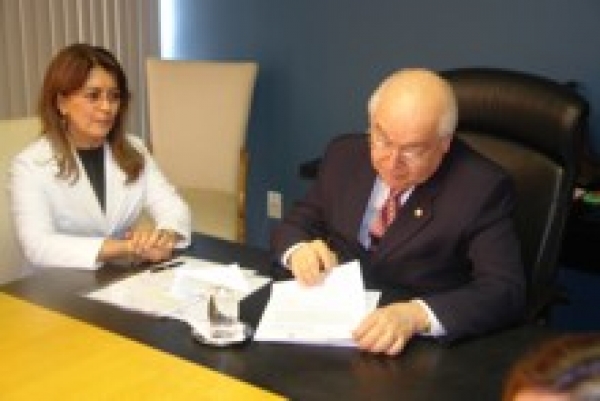 TJ assina convênio com TRT