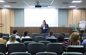 Postulantes à adoção participam de curso promovido pela CIJ