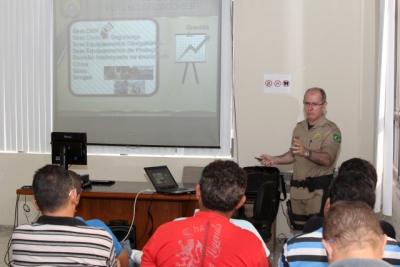 Motorista Legal inicia ciclo de palestras de 2014