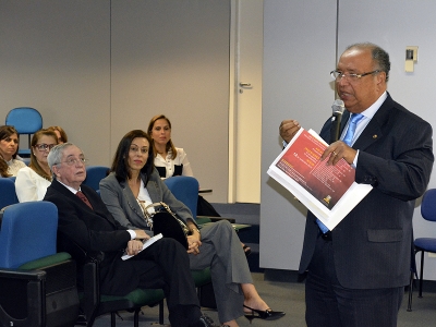 Pós-graduação: concluído módulo sobre Organização do Estado e dos Poderes