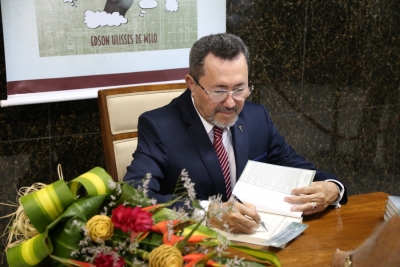Desembargador Edson Ulisses de Melo relançará livros no próximo sábado