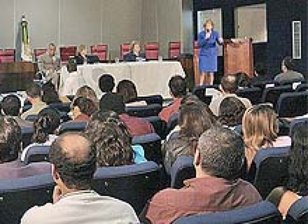 Líder da Organização Mundial da Família palestra no TJSE