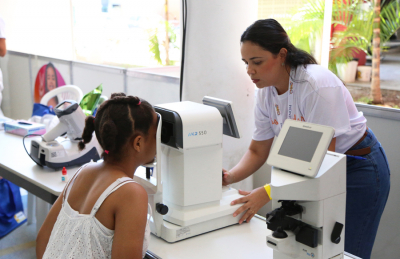 Crianças e adolescentes das unidades de acolhimento têm acesso a consultas e exames oftalmológicos