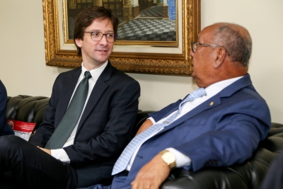 Presidente do TJSE recebe visita institucional da Amase