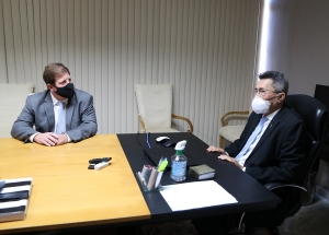 Presidente do TJSE recebe visita de direção da Deso