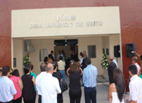 Fórum Dom Juvêncio Brito, em Canindé, é inaugurado após reforma