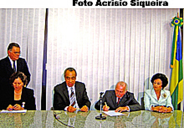 Presidente do TJ assume governo estadual