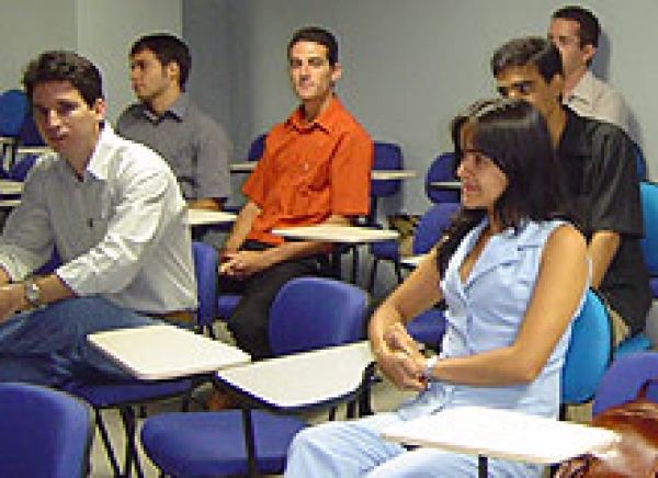 Novatos participam de treinamento de SCP