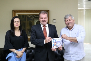 Movimento de mães e pais de autistas é recebido por presidente do TJSE