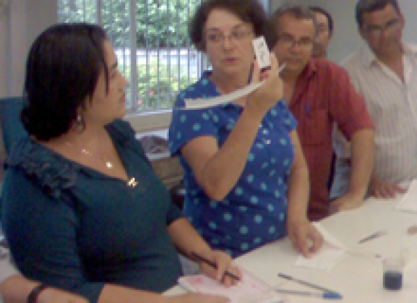 Servidora do Arquivo participa de curso sobre restauração