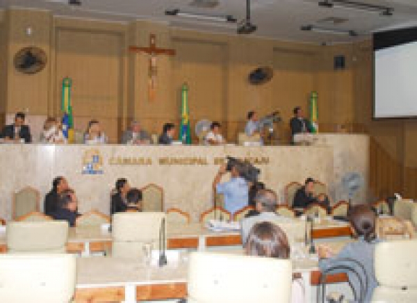 Juiz participa de debate sobre dependentes químicos na Câmara de Vereadores de Aracaju