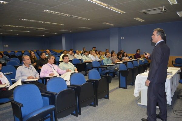 Curso de "Gestão de Contratos e Suas Responsabilidades" prossegue até 13/11