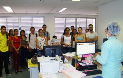 Arquivo Judiciário recebe a visita de alunos de Direito e História da Ages