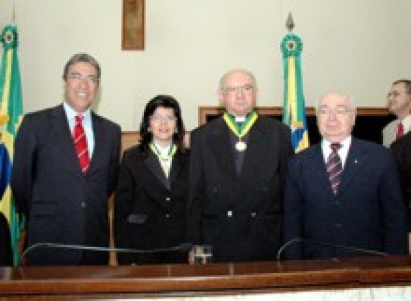 Presidente do TJ prestigia Monsenhor José Carvalho