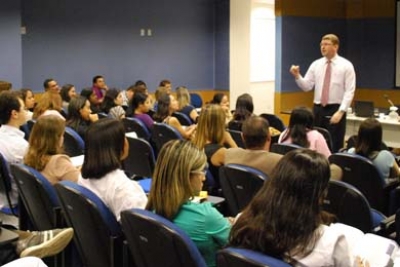 Mais de 100 servidores participam de curso sobre violência doméstica na ESAJ