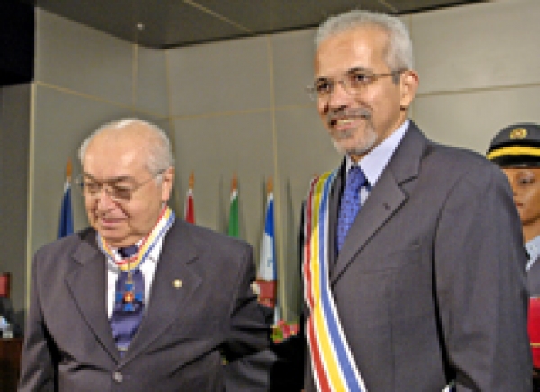 Prefeitura de Aracaju entrega Medalhas no TJ