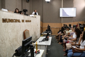 Paz em Casa: Coordenadora da Mulher do TJSE fala sobre feminicídio na Câmara Municipal