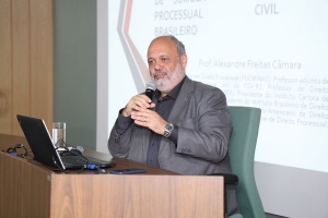 Alexandre Câmara ministra curso sobre padronização decisória na Ejuse