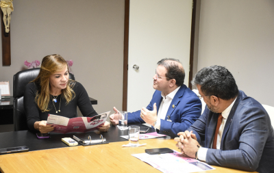 Presidente do TJSE recebe representantes do app SOS Maria da Penha