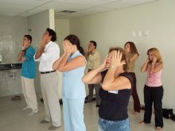 Funcionários do TJ praticam aula de Tai Chi Chuan