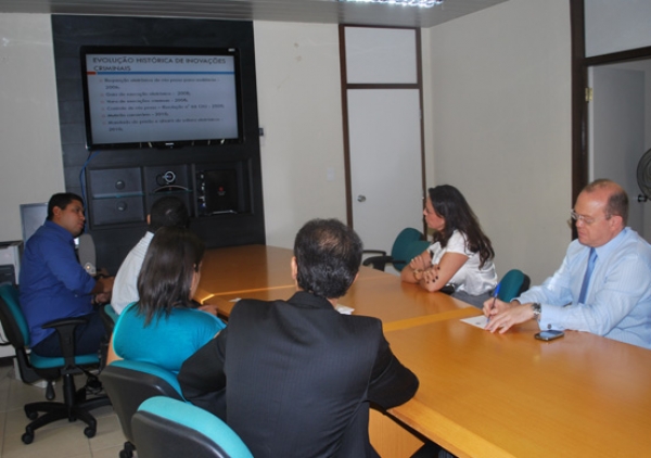 Juízes do CNJ conhecem sistemas informatizados do TJSE para controle de réus presos