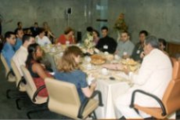  Presidente oferece café da manhã aos servidores