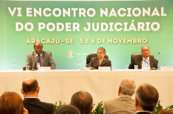 Ministro Joaquim Barbosa encerra VI Encontro Nacional do Judiciário