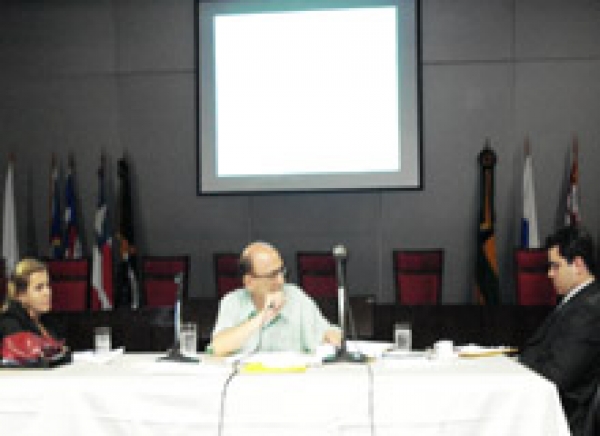 Participantes do curso de extensão conhecem realidade do jovem sergipano